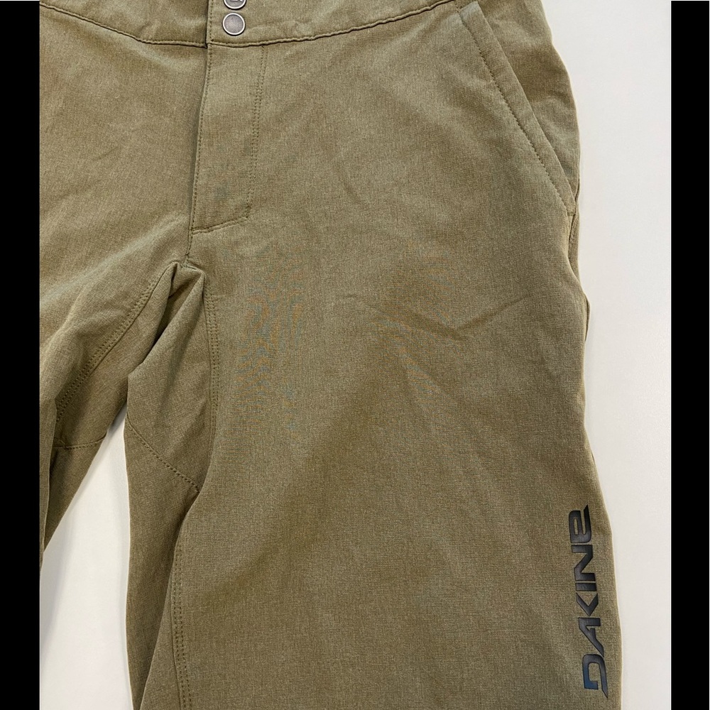 Dakine sz medium olive swim trunks EUC stylish